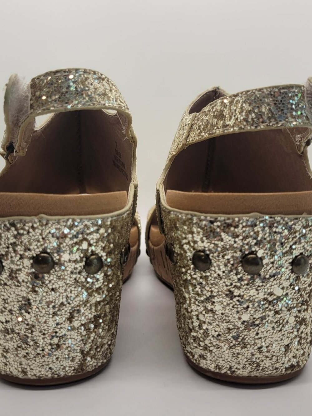 Corkys Carley Women 7 Gold Glitter Wedge Sandals Studded Platform Espadrille - Picture 11 of 14
